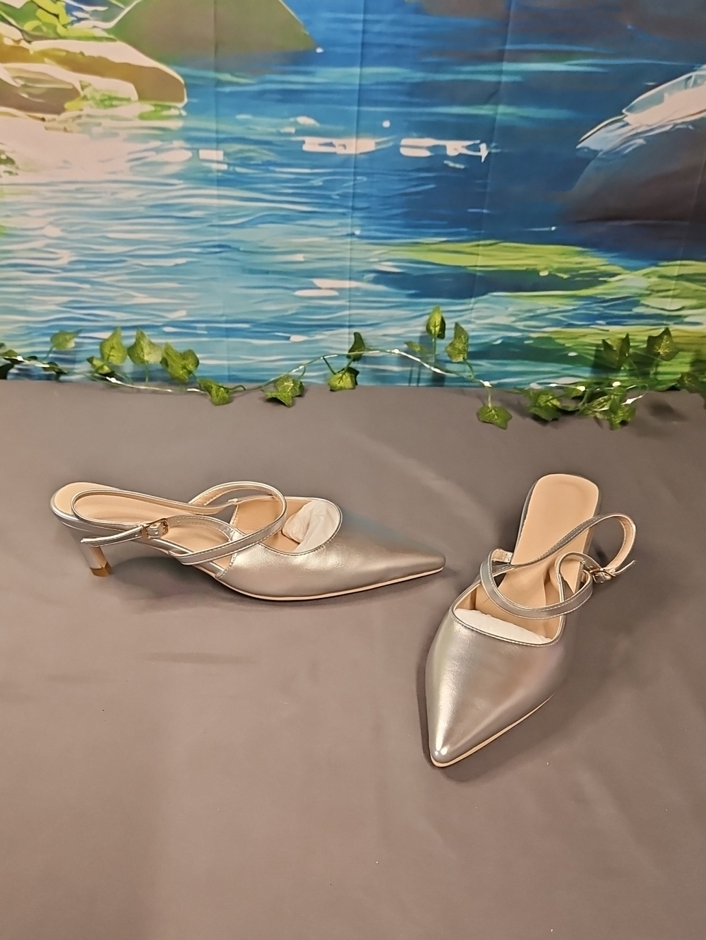 Women's Metallic Silver Pointed Slingback Mules